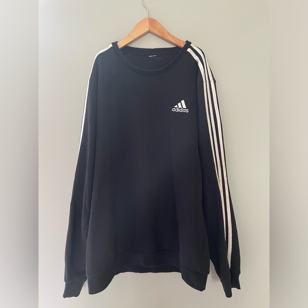 Adidas // Vintage Black PullOver Crewneck Sweater Medium
